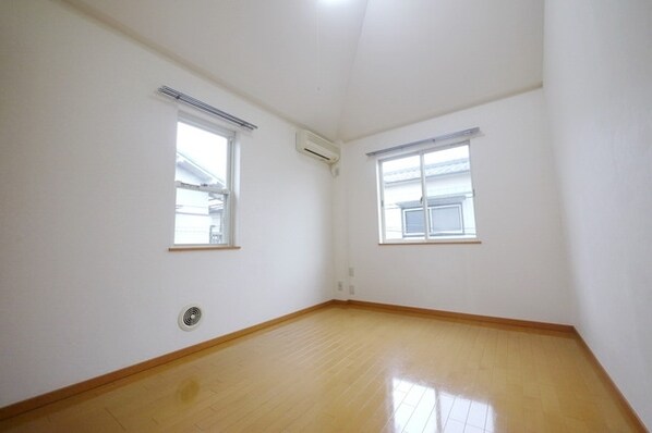 メゾンモデルノパドレの物件内観写真